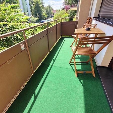 Duplex Apartment Ullstein- 4 Bedrooms, 2 Bathrooms, Living Room, 2 Parking Spaces, Boxspringbeds, Family & Business Apartment! Berlin Eksteriør billede