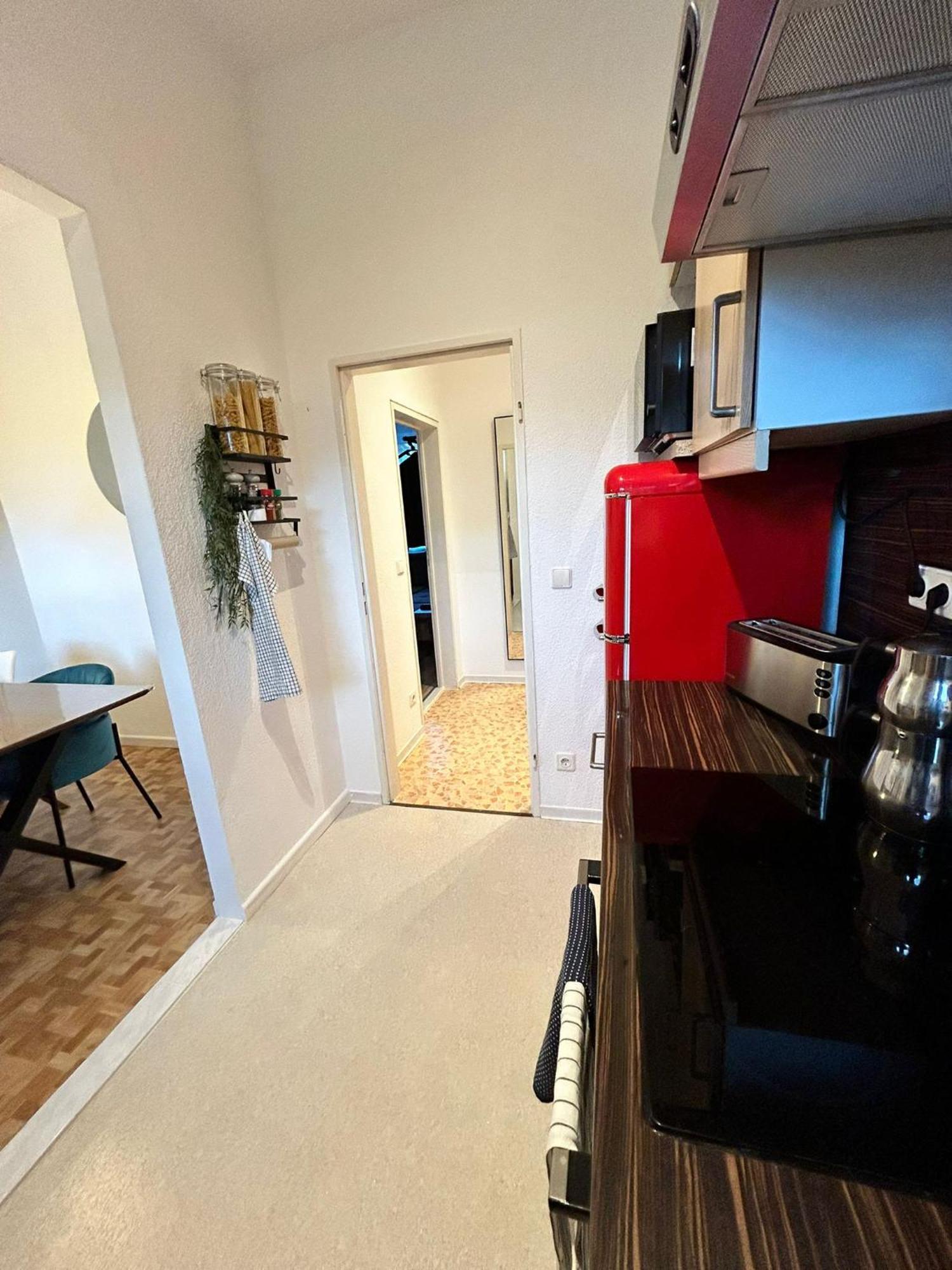 Duplex Apartment Ullstein- 4 Bedrooms, 2 Bathrooms, Living Room, 2 Parking Spaces, Boxspringbeds, Family & Business Apartment! Berlin Eksteriør billede