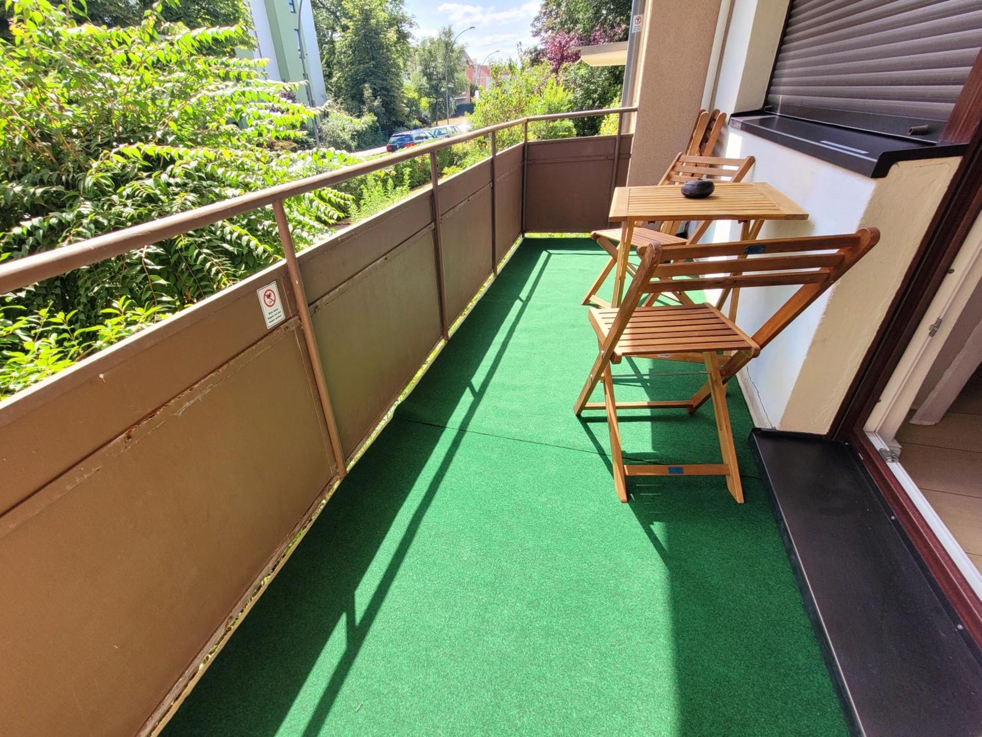 Duplex Apartment Ullstein- 4 Bedrooms, 2 Bathrooms, Living Room, 2 Parking Spaces, Boxspringbeds, Family & Business Apartment! Berlin Eksteriør billede