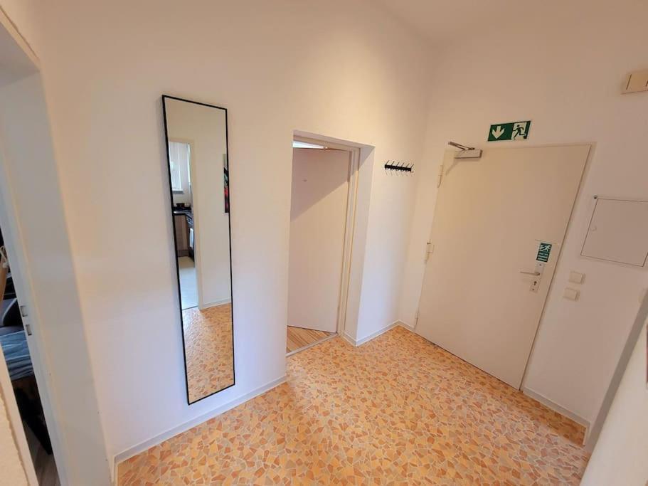 Duplex Apartment Ullstein- 4 Bedrooms, 2 Bathrooms, Living Room, 2 Parking Spaces, Boxspringbeds, Family & Business Apartment! Berlin Eksteriør billede
