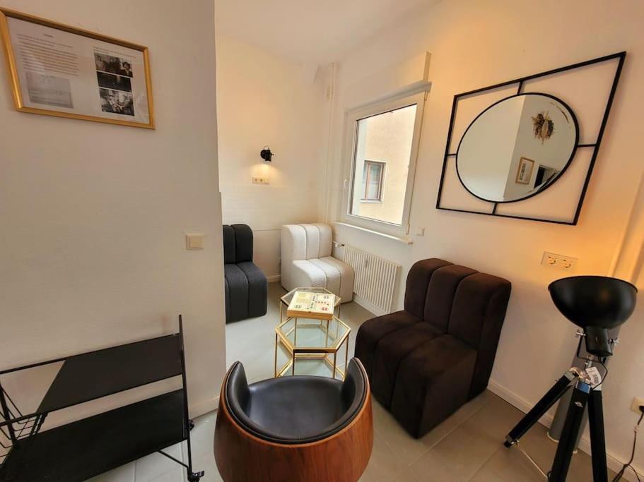 Duplex Apartment Ullstein- 4 Bedrooms, 2 Bathrooms, Living Room, 2 Parking Spaces, Boxspringbeds, Family & Business Apartment! Berlin Eksteriør billede