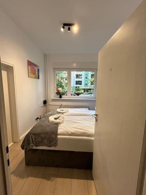 Duplex Apartment Ullstein- 4 Bedrooms, 2 Bathrooms, Living Room, 2 Parking Spaces, Boxspringbeds, Family & Business Apartment! Berlin Eksteriør billede