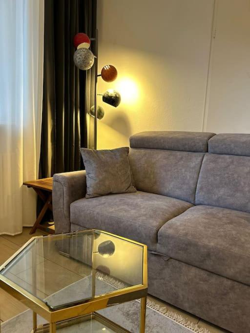 Duplex Apartment Ullstein- 4 Bedrooms, 2 Bathrooms, Living Room, 2 Parking Spaces, Boxspringbeds, Family & Business Apartment! Berlin Eksteriør billede