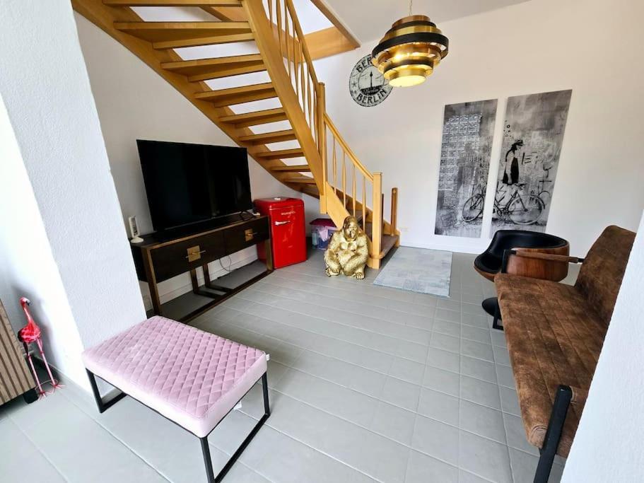 Duplex Apartment Ullstein- 4 Bedrooms, 2 Bathrooms, Living Room, 2 Parking Spaces, Boxspringbeds, Family & Business Apartment! Berlin Eksteriør billede